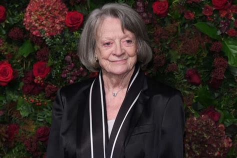 Maggie Smith La Profesora Mcgonagall De Harry Potter Posa Para Loewe