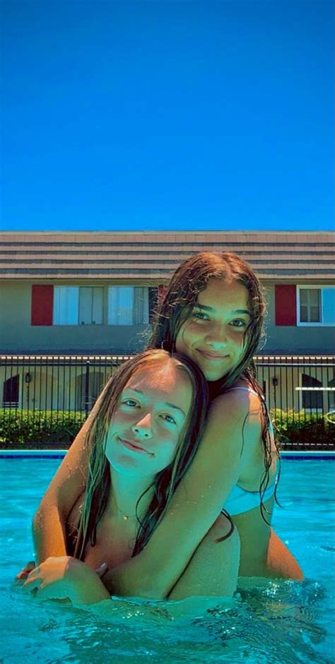 🍉 ☀️👙🏝️🌊 Em 2023 Fotografia Na Piscina Foto Tumblr Na Piscina Fotos De Biquíni