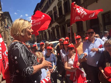 No Al Ripristino Dei Voucher Presidio Di Protesta Della Cgil Davanti