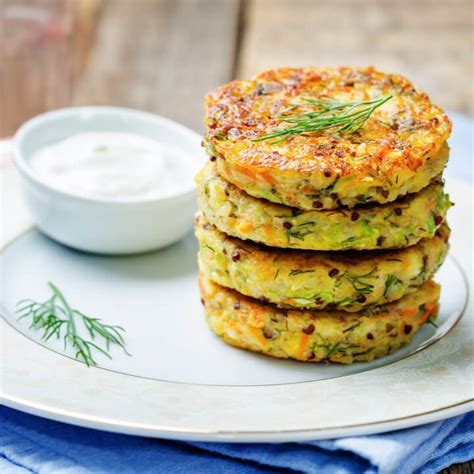 Quinoa Burger Mit Feta Und Zucchini Gesundes Fitness Rezept