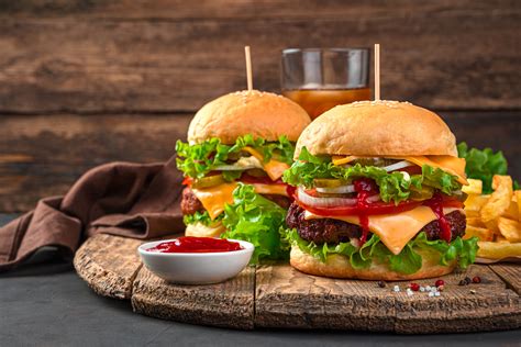 As Es La Hamburgueser A Ubicada En Los Ba Os P Blicos De Una Antigua