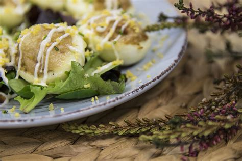 Huevos Rellenos De Foie En Olla GM Ollas GM