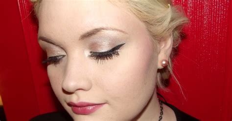 Make Me Up Maquillage Doux Lumineux Avec La Naked
