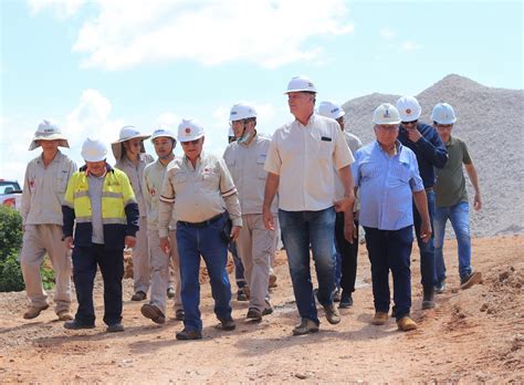 Autoridades Brasile As Visitan La Construcci N De La Sider Rgica Del