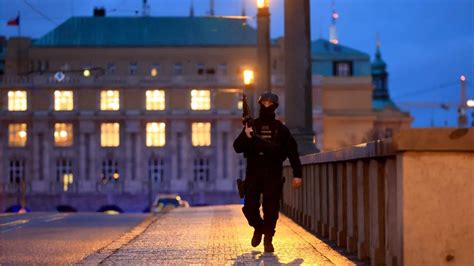 Tiroteo en universidad de Praga estudiante asesinó a balazos a más de