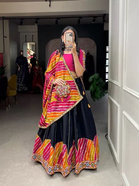 Navaratri Chaniya Choli With Traditional Gamthi And Mirror Work