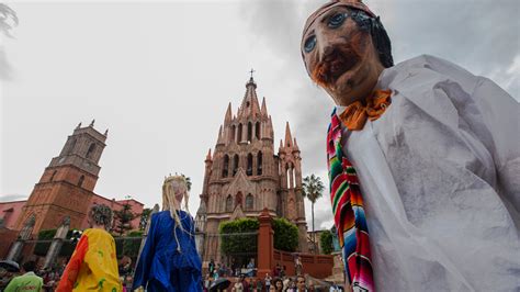 Se acerca el Desfile de los Locos 2022 en San Miguel de Allende aquí