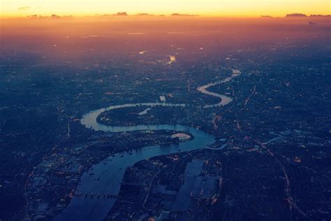 fascinating river thames facts     visit london