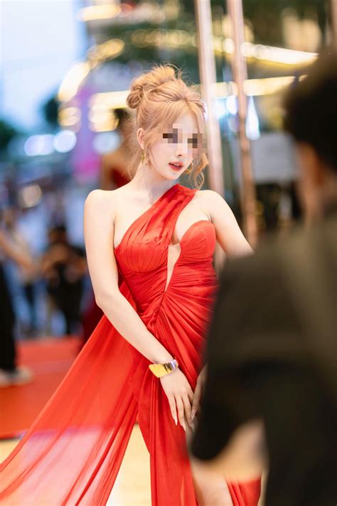 Hóng drama giữa hot TikToker liên quan đến bạn trai Việt kiều