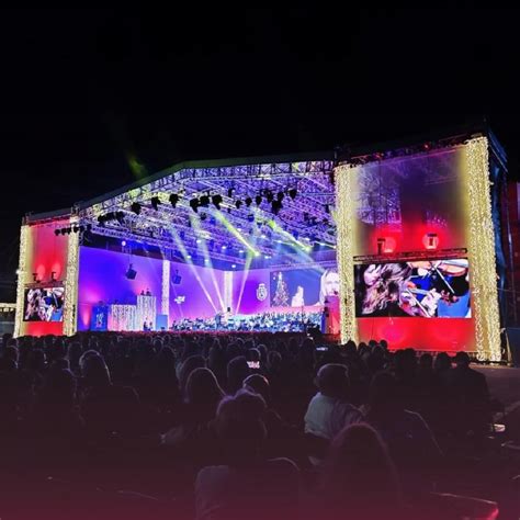 Cerca De 8 000 Personas Asisten Al Concierto De Navidad En El Puerto De