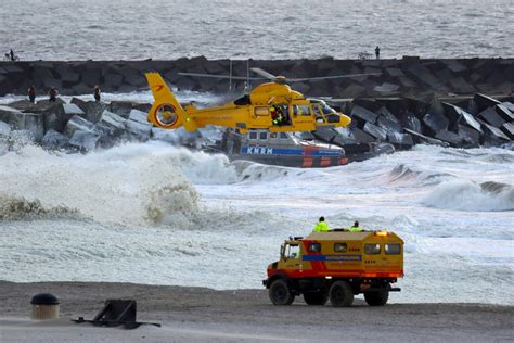 Tragedy in the Netherlands: several surfers drown at Scheveningen