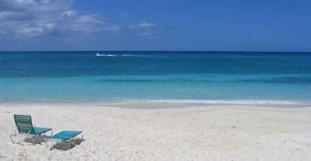 Hampton by Hilton Grand Cayman Seven Mile Beach Reviews, Deals & Photos 2023 - Expedia