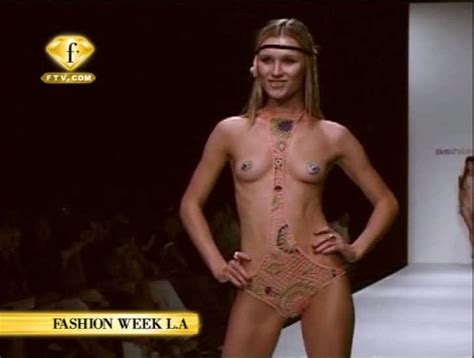 Nude On The Catwalk Fashion Models Oops Jodicforum Org Hot Sex Picture