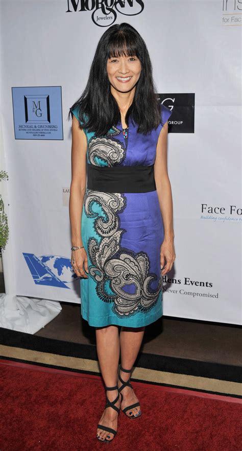 10 Hot Sexy Suzanne Whang Bikini Pics