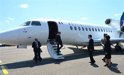 Emmanuel Macron A Ajuns In Republica Moldova Aeronava Prezidentiala A