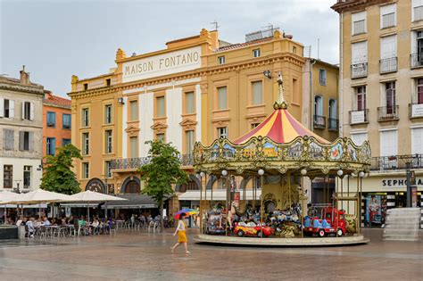 Perpignan Mais O Est Donc Pass Le C L Bre Carrousel De La Place De