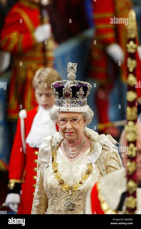 Queen Parliament Speech Stock Photo Alamy