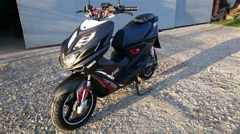 Yamaha Aerox R Naked 50 2015 God