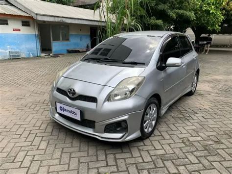 OLXmobbi Toyota Yaris 1 5 S Bensin MT 2013 Silver FYR Mobil Bekas