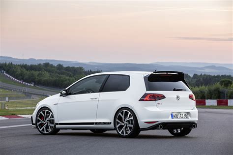 2016 Volkswagen Golf GTI Clubsport (10) - egmCarTech