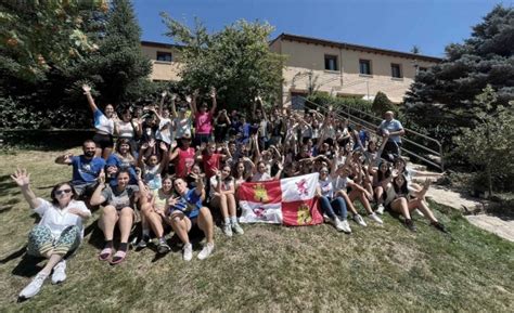 Más de 3 300 niños y jóvenes han participado en los campamentos de la