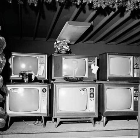 Old Fashioned Television Sets Poster Print 24 X 36 Walmart