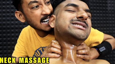 Heavy Oil Neck Massage By Indian Barber Head Massage And Skin Cracking