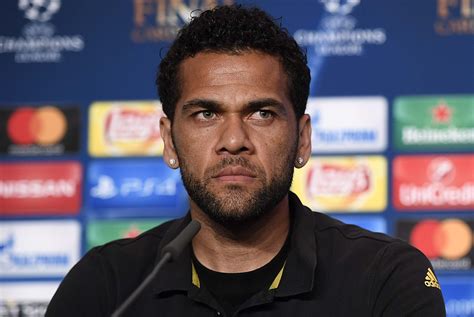 La Vida De Dani Alves En La C Rcel Ha Puesto A Todo El Mundo A Hacer