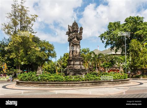 Balinese Statue Roundabout Denpasar Bali Indonesia Stock Photo Alamy