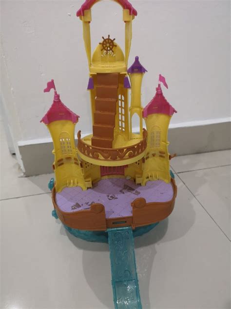 Little mermaid castle, Hobbies & Toys, Toys & Games on Carousell