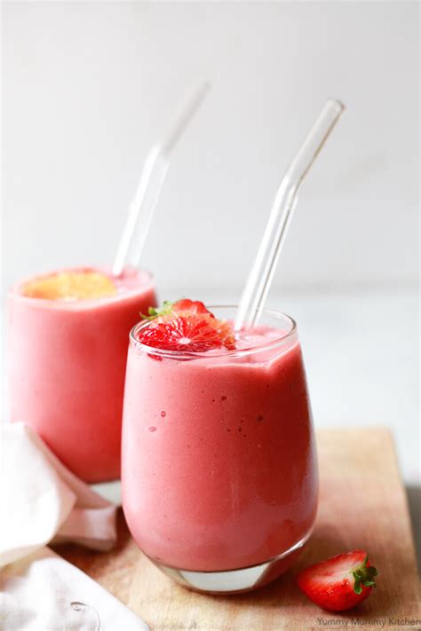 Simple Strawberry Banana Smoothie With Yogurt Or Almond Milk