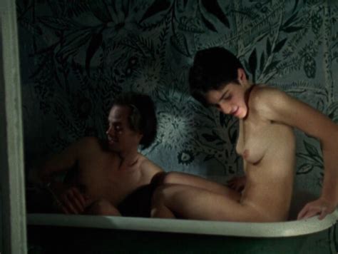 Nude Video Celebs Meredith Snaider Nude Habit