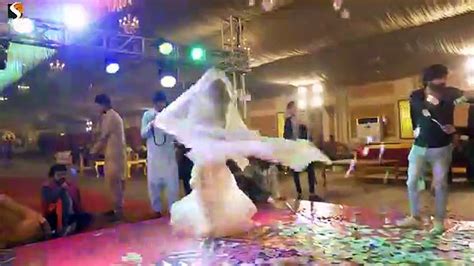 Samandar Main Kinara Tu Gul Mishal Romantic Dance Performance 2022