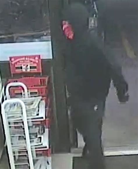 Police Search For Two Suspects In Aberdeen 7 Eleven Armed Robbery Cbs