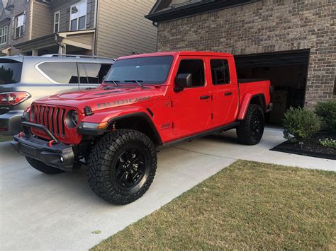 Gladiator On 35s No Lift