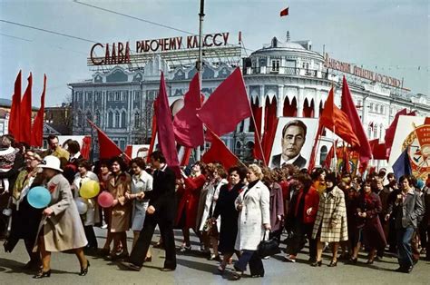 1er mai – Fêtes du printemps et du travail