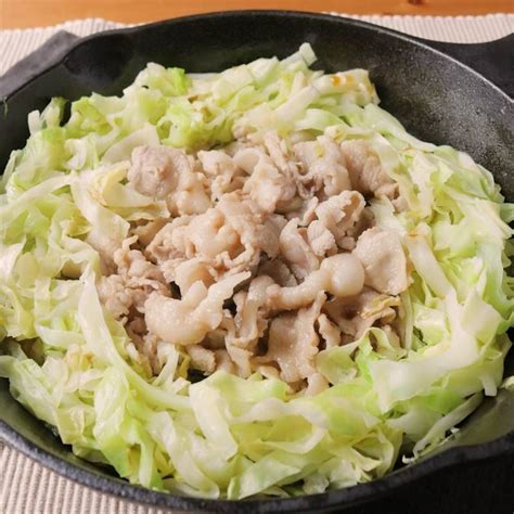 キャベツが沢山食べれる 豚バラポン酢ガーリック炒め 作り方・レシピ クラシル Japanese Food Cabbage Foodie