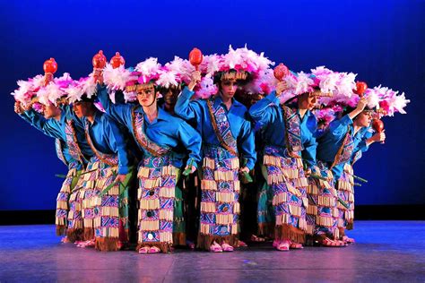 Ballet Folkl Rico De M Xico Coliseum Review Joyful Shaft Of Mexican