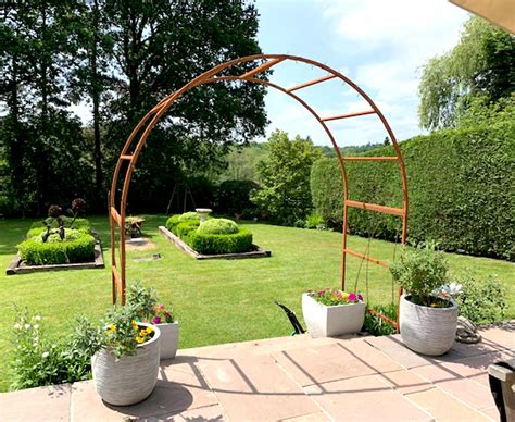 Natural Finish Rusty Garden Arch