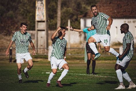 Lusitano De Vora E Moura Entre Os Primeiros L Deres Do Campeonato De