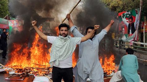 Varios Heridos Durante Las Protestas En Pakistán Por El Intento De