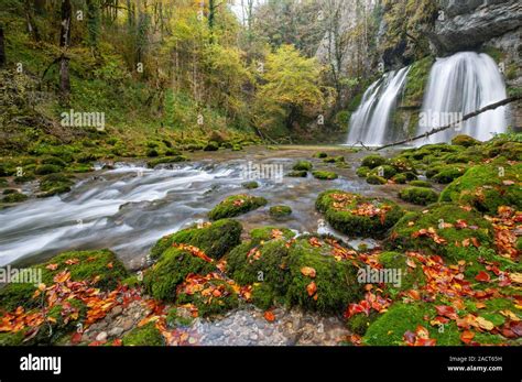 Cascade des combes Banque de photographies et dimages à haute