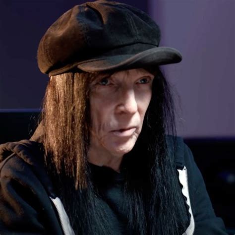 El Conflicto Entre M Tley Cr E Y Mick Mars Se Arbitrar En Privado Tras