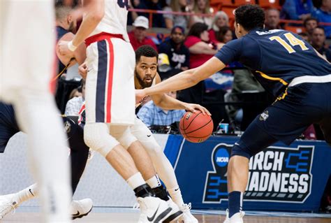 Ncaa Tournament First Round Gonzaga Vs Unc Greensboro March 15 2018 The Spokesman Review