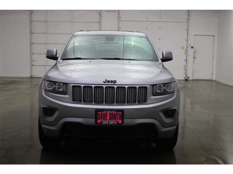 15 Jeep Grand Cherokee Altitude Four Wheel Drive Auto Sunroof Remote Start