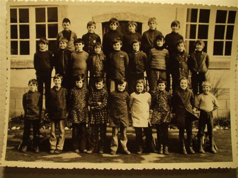 Photo De Classe 9eme De 1969 ECOLE PRIMAIRE Copains D Avant