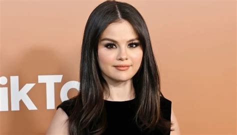 Unseen Photos of Selena Gomez: A Rare Glimpse - 6g1ugb8