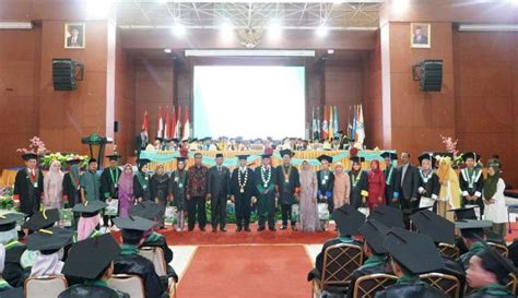 Prestasi Memukau Mahasiswa Spi Lisnayanti Raih Posisi Terbaik Di Antara 10 Wisudawan Terbaik