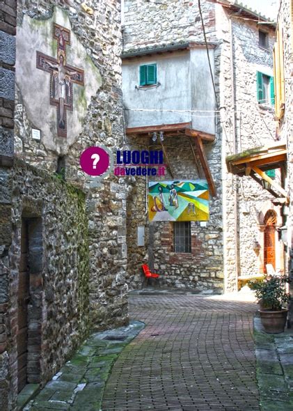 Visitare Mugnano Il Borgo Umbro Dei Muri Dipinti