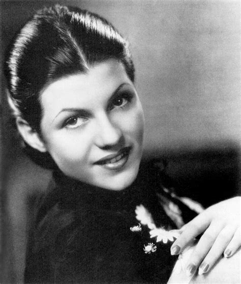 File:Rita-Hayworth-Argentinean-Magazine-1935.jpg - Wikimedia Commons